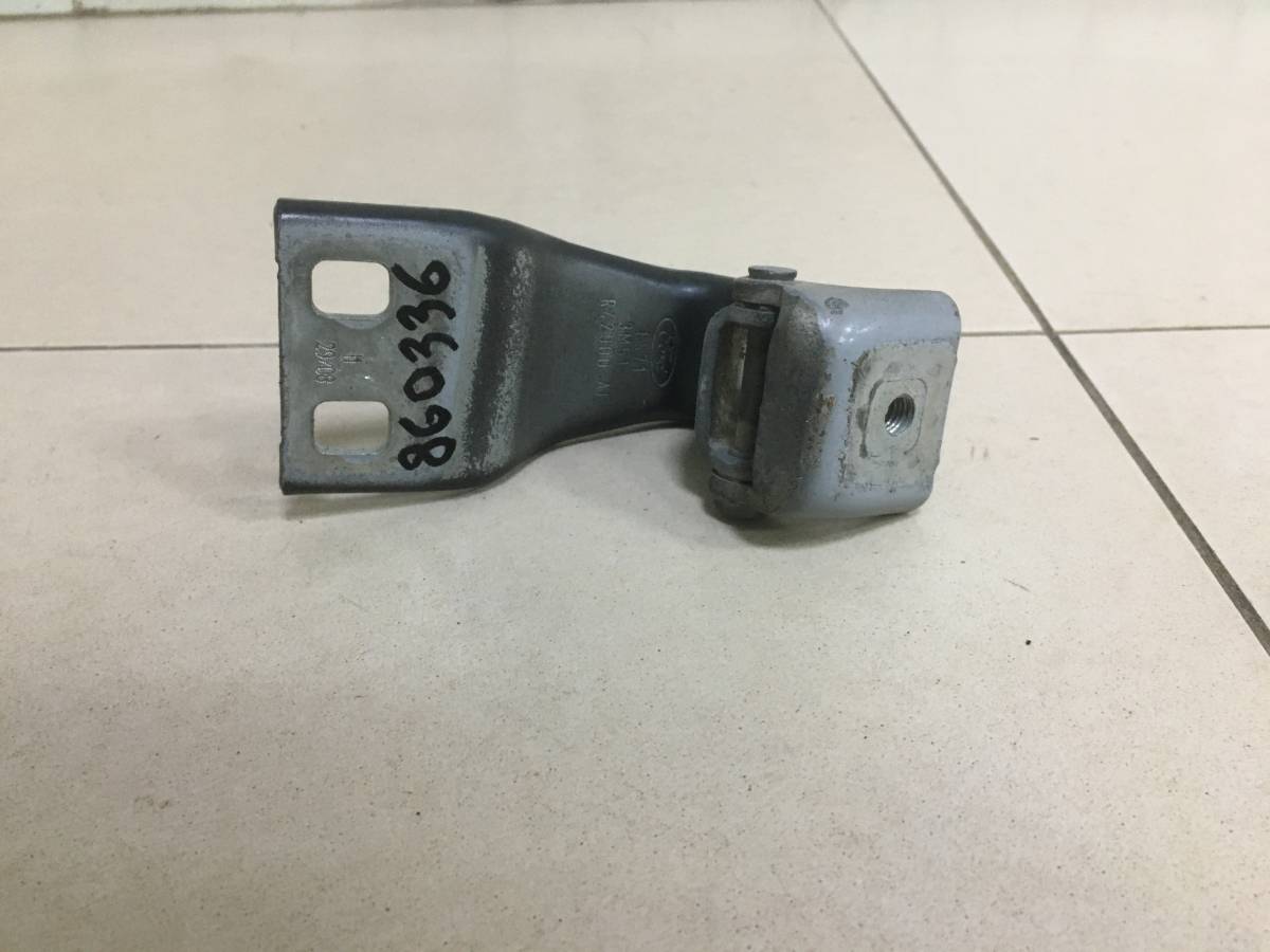 Петля двери багажника Ford C-MAX 2003-2010