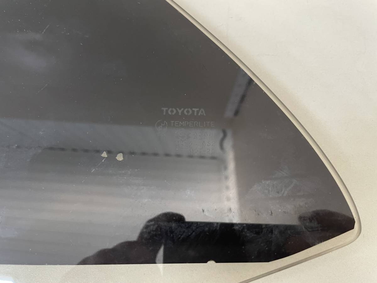 Стекло двери задней левой Toyota Mark II  (X90) 1992-1996
