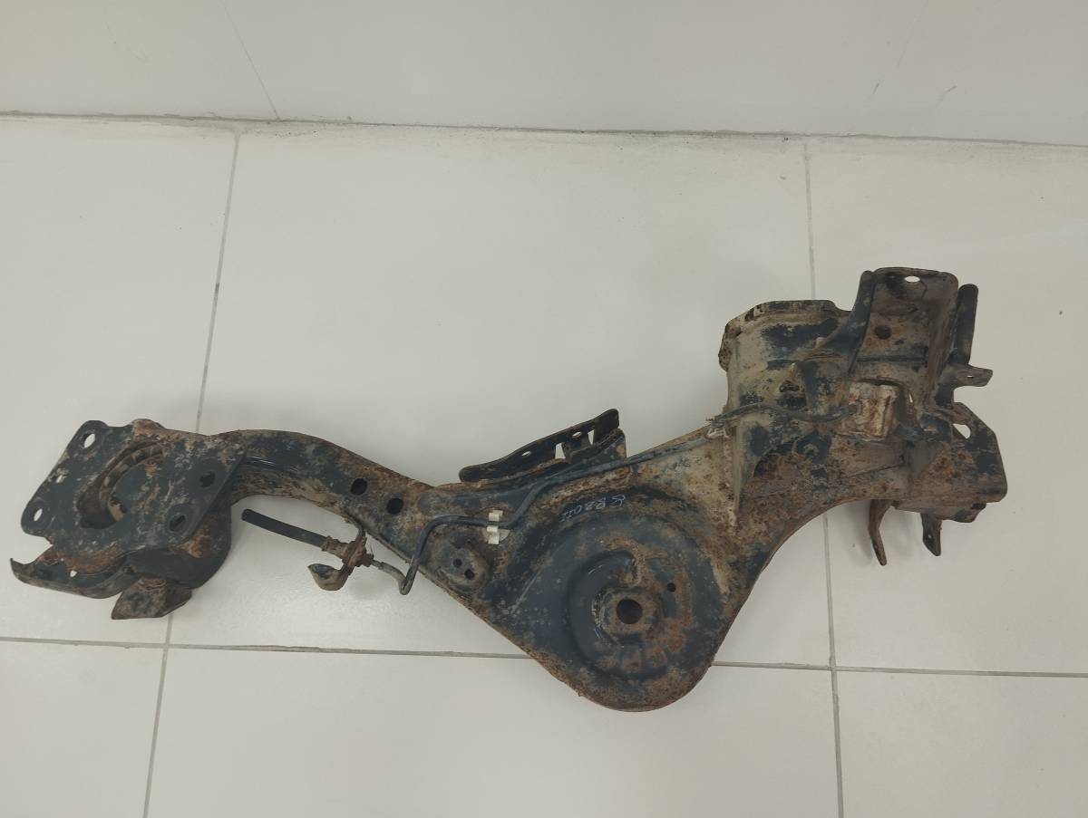 Рычаг задний продольный правый Nissan Qashqai (J10) 2006-2013