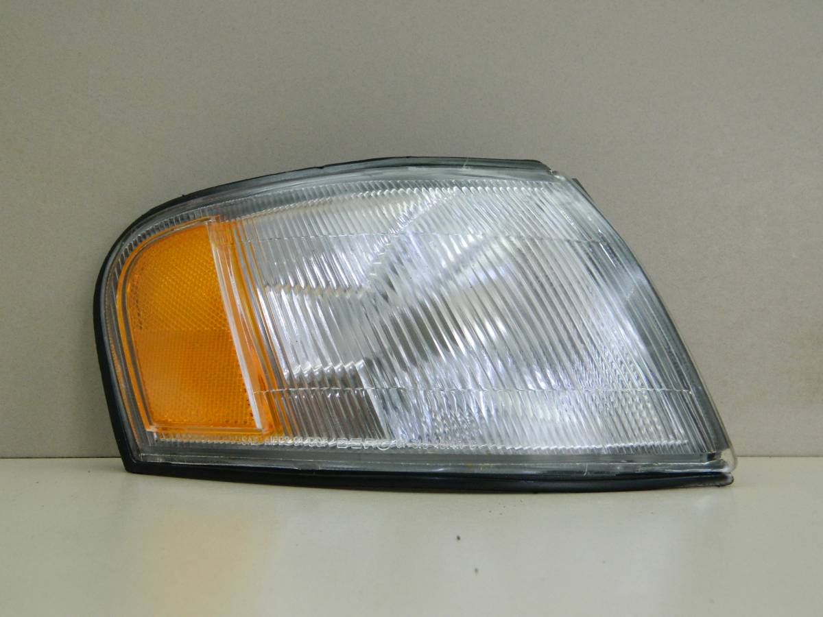 Указатель поворота правый Nissan Sentra (B14) 1994-1999