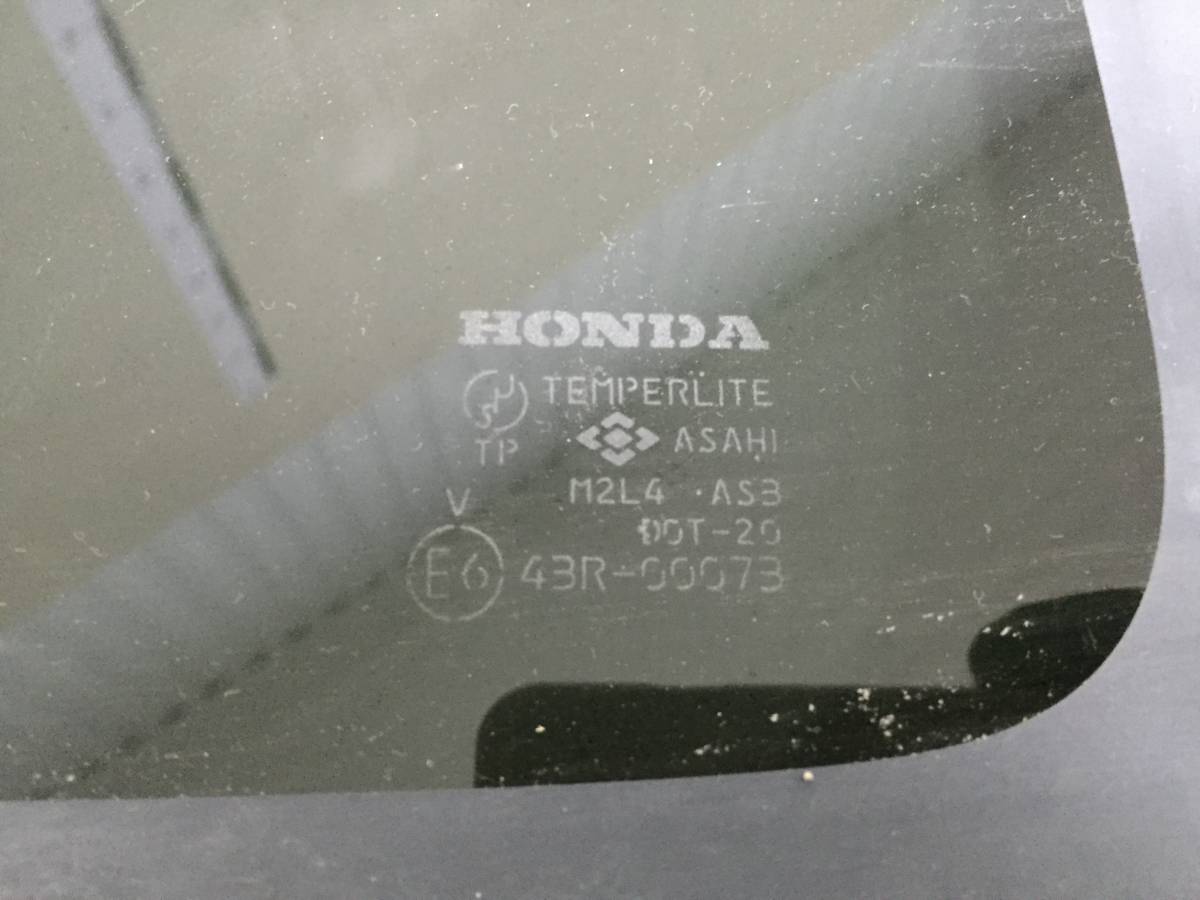 Стекло кузовное глухое правое Honda HR-V (GH) 1998-2006