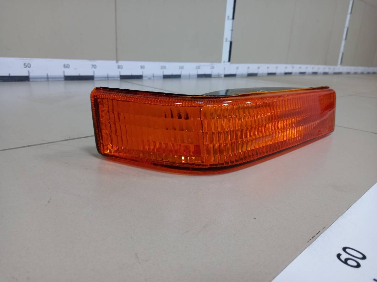 Указатель поворота правый Jeep  Grand Cherokee ZJ 1993-1998