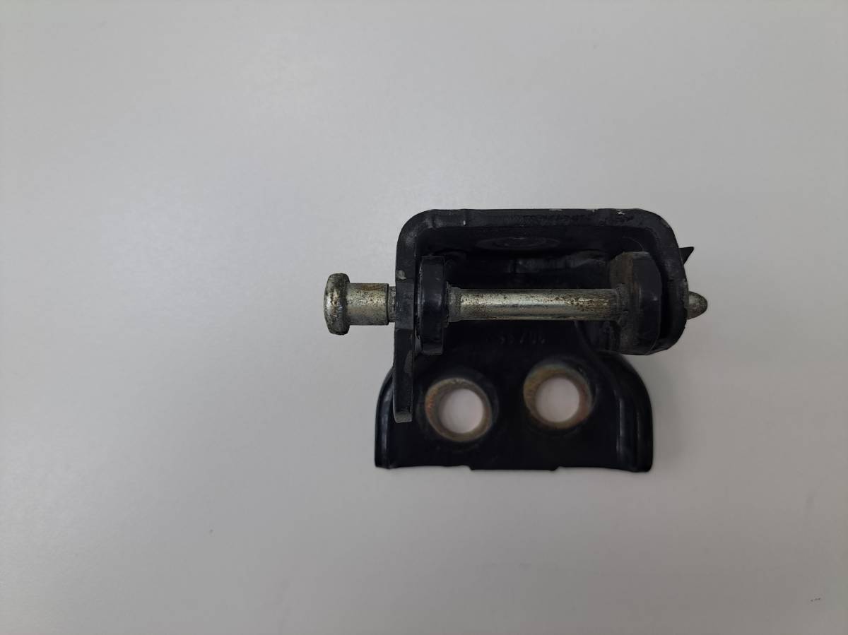 Петля двери задней правой верхняя Peugeot 407 2004-2010