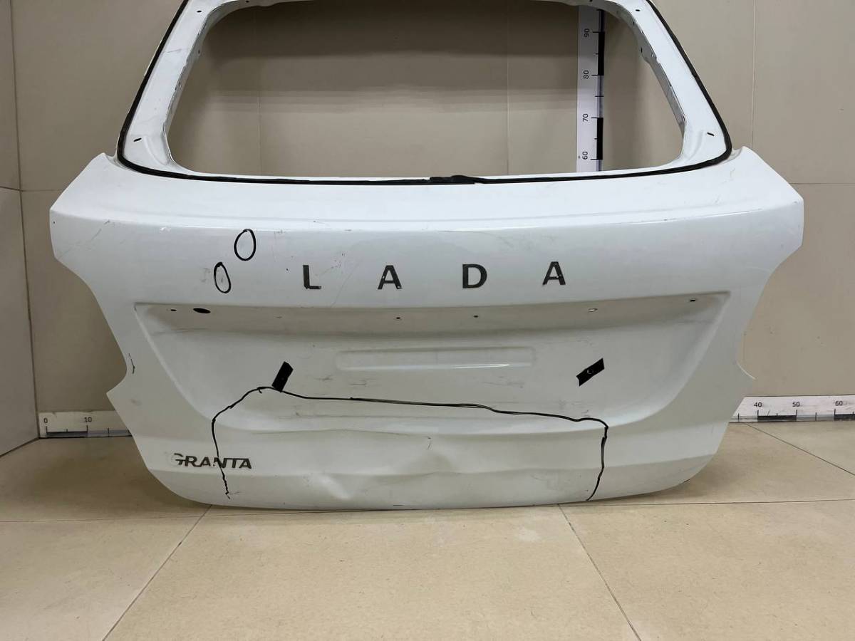 Дверь багажника Lada Granta 2011>