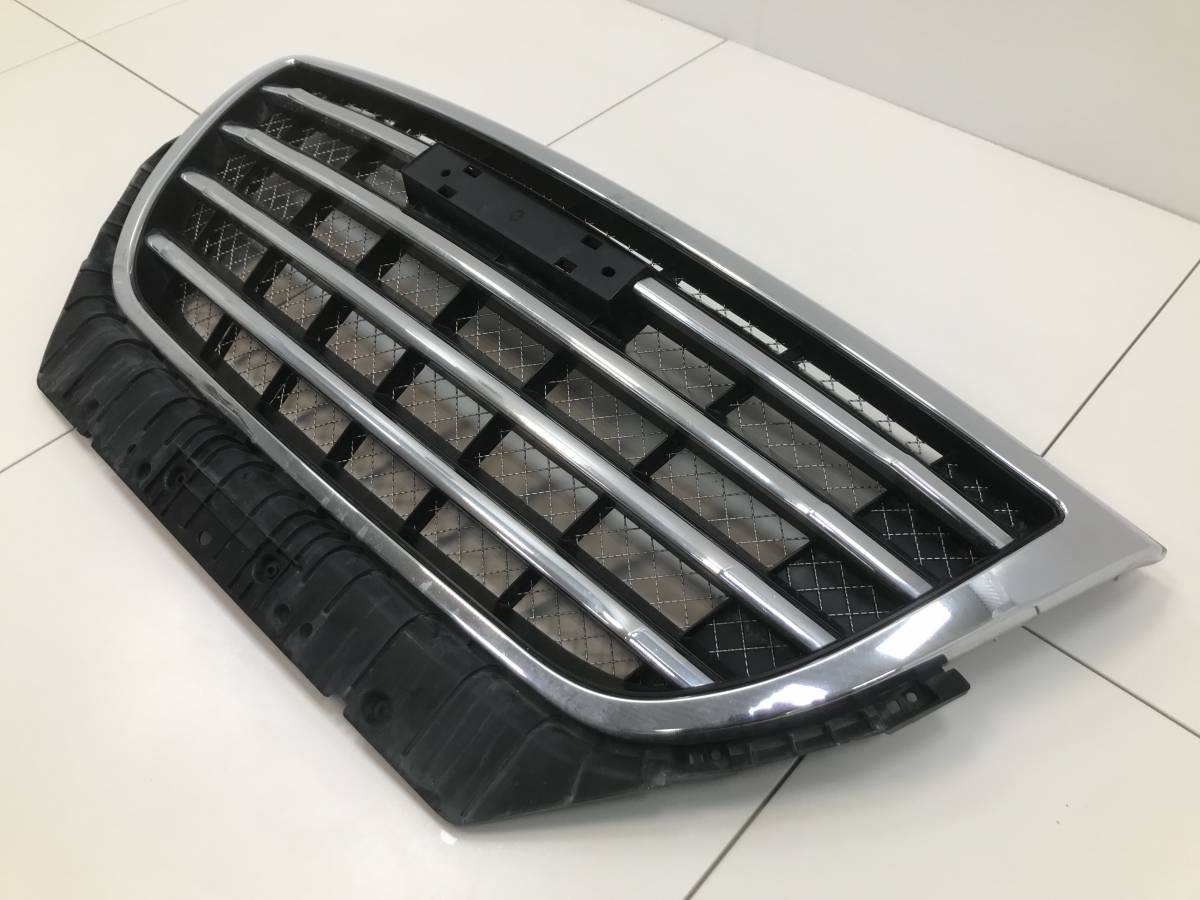 Решетка радиатора Haval H2 2014-2020