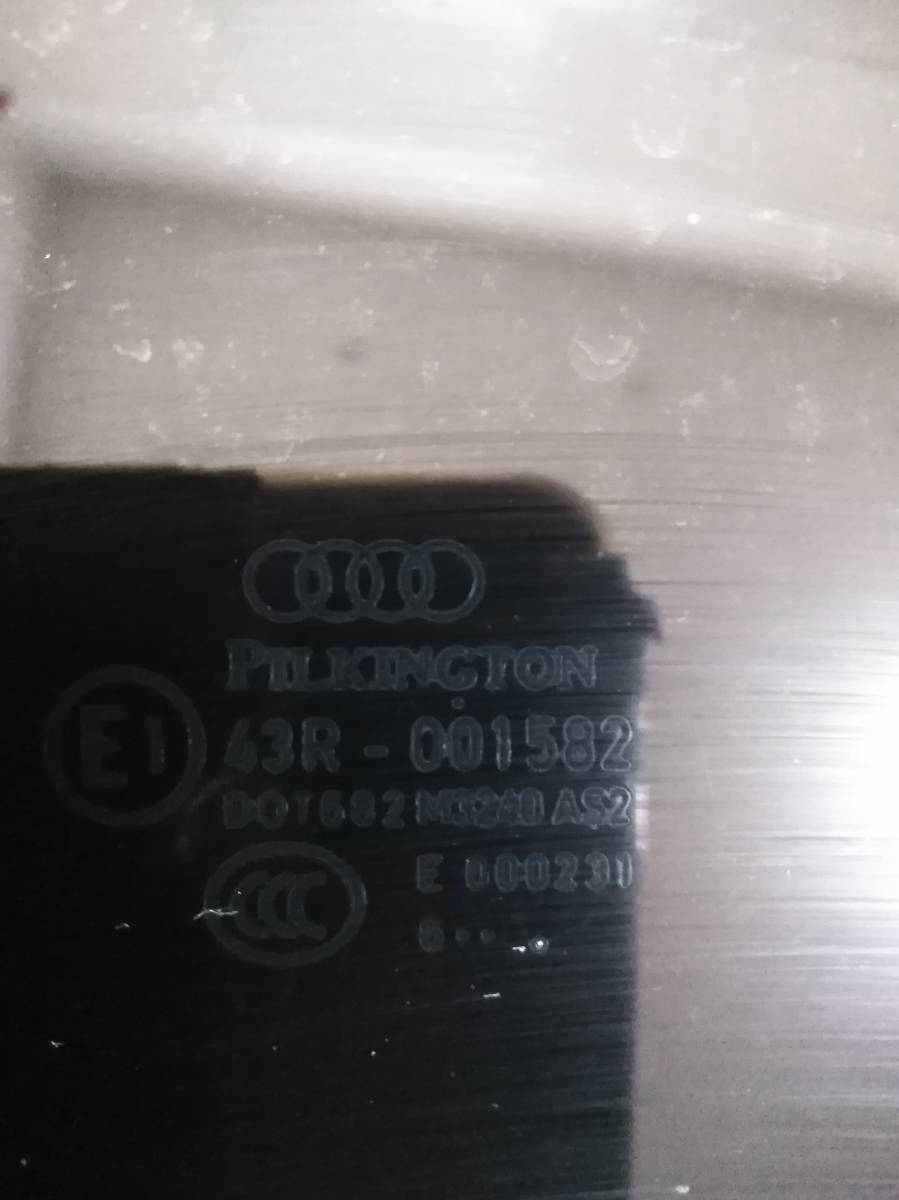 Стекло двери передней правой Audi Q7 (4L) 2005-2015