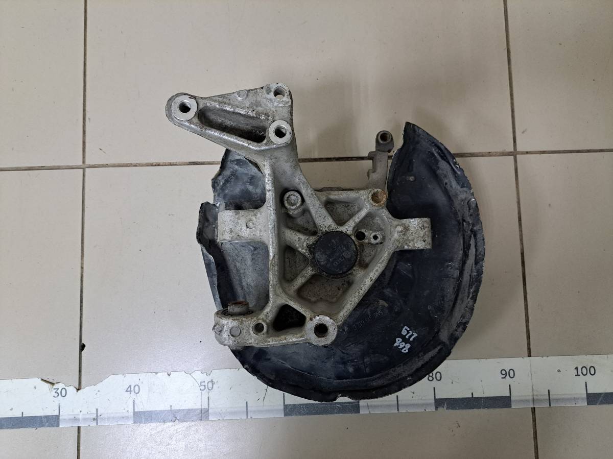 Кулак поворотный задний правый Volkswagen Passat B6 2005-2010 Кулак поворотный задний правый Volkswagen Passat B6 2005-2010