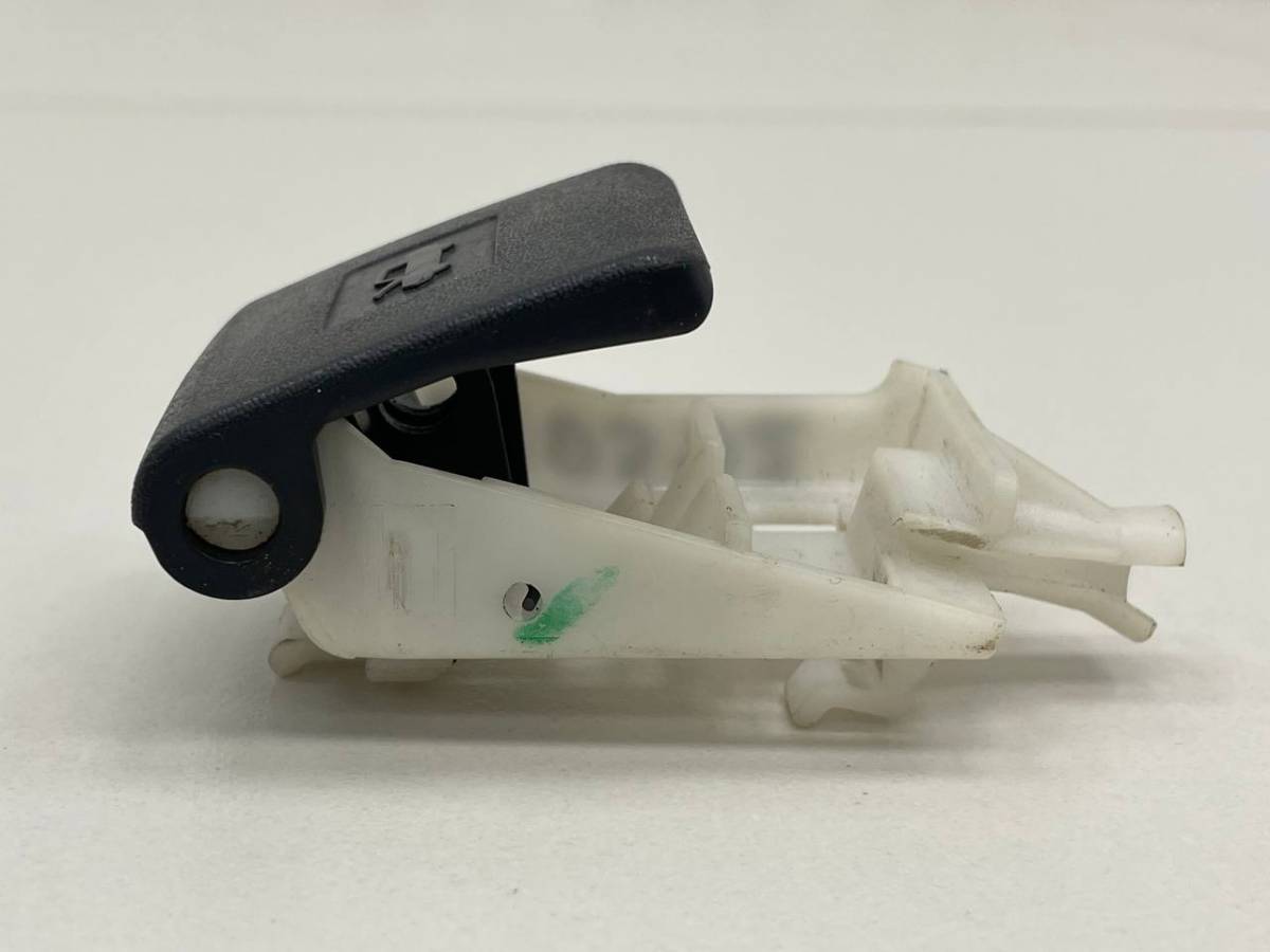 Ручка открывания капота Toyota Avensis (T250) 2003-2009