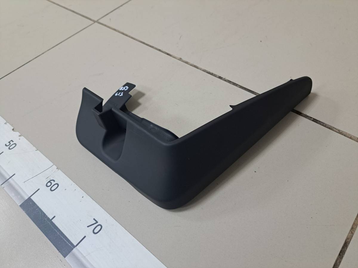 Брызговик передний правый Subaru Legacy Outback (B14) 2010-2014 Брызговик передний правый Subaru Legacy Outback (B14) 2010-2014