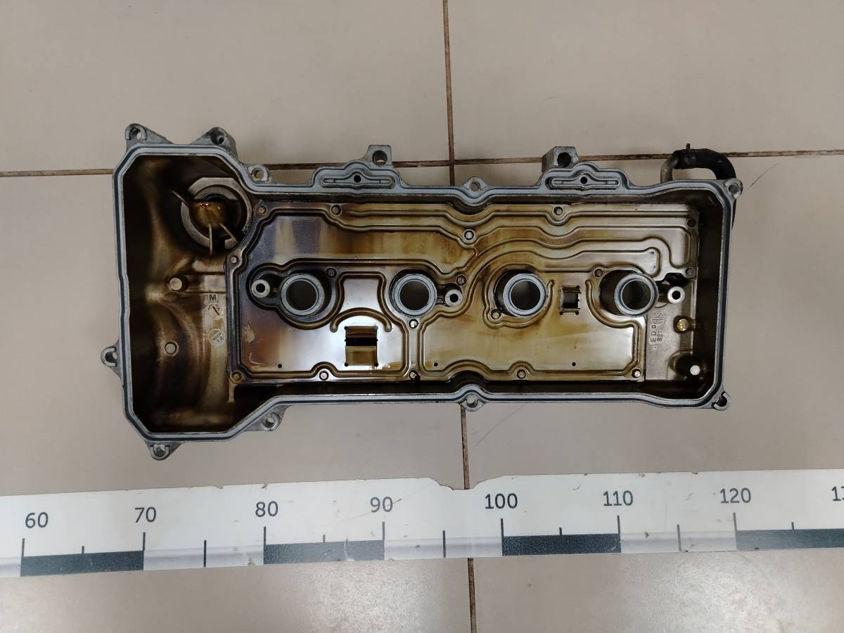 Крышка головки блока (клапанная) Nissan Tiida (C11) 2007-2014 Крышка головки блока (клапанная) Nissan Tiida (C11) 2007-2014