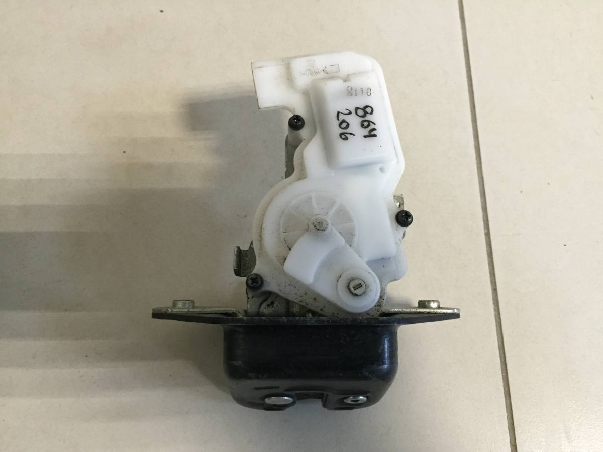 Замок багажника Honda CR-V 2007-2012