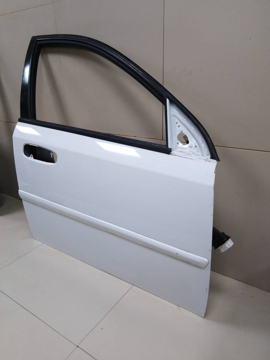 Дверь передняя правая Daewoo Gentra 2013-2015