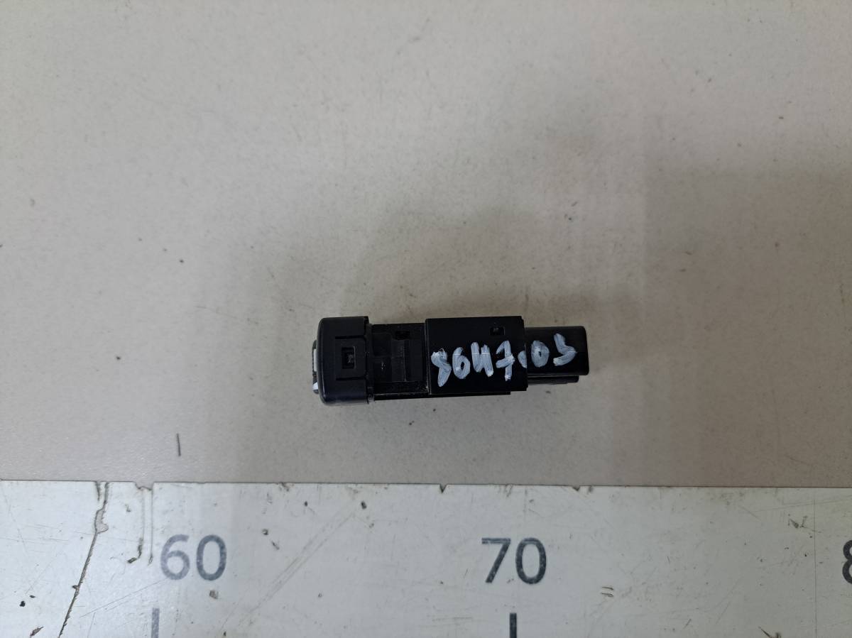 Кнопка обогрева сидений Toyota Land Cruiser Prado (J120) 2002-2009