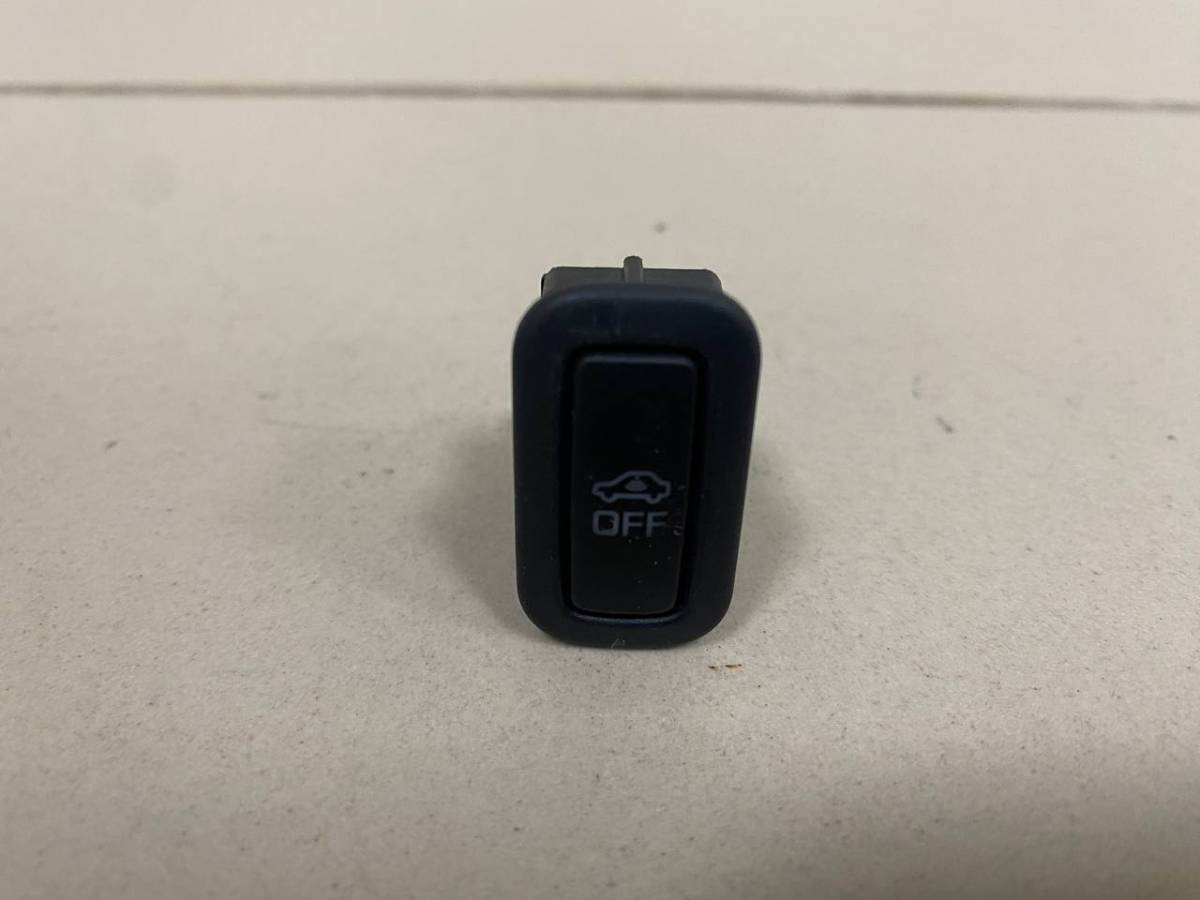 Кнопка многофункциональная Skoda Octavia (A5 1Z-) 2004-2013 Кнопка многофункциональная Skoda Octavia (A5 1Z-) 2004-2013