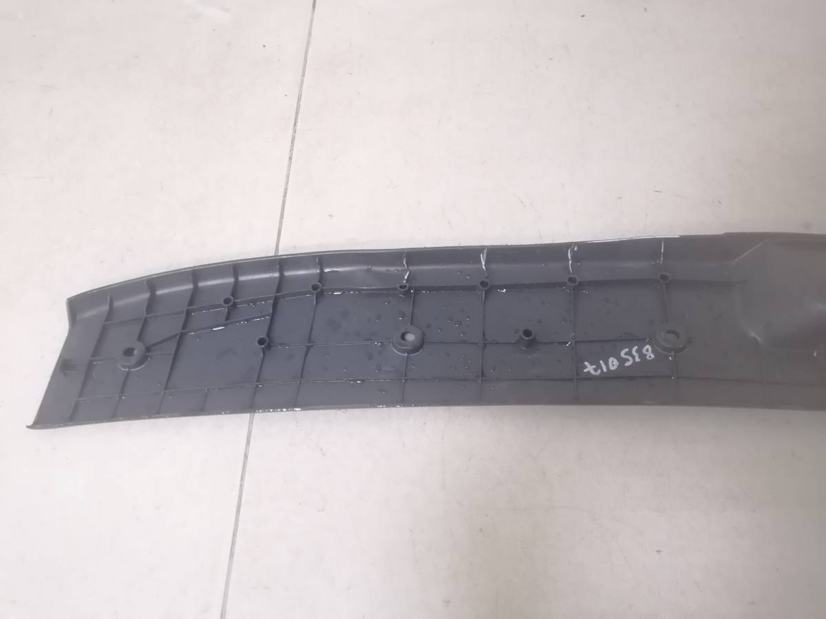 Накладка замка багажника Toyota Probox NSP160 2014