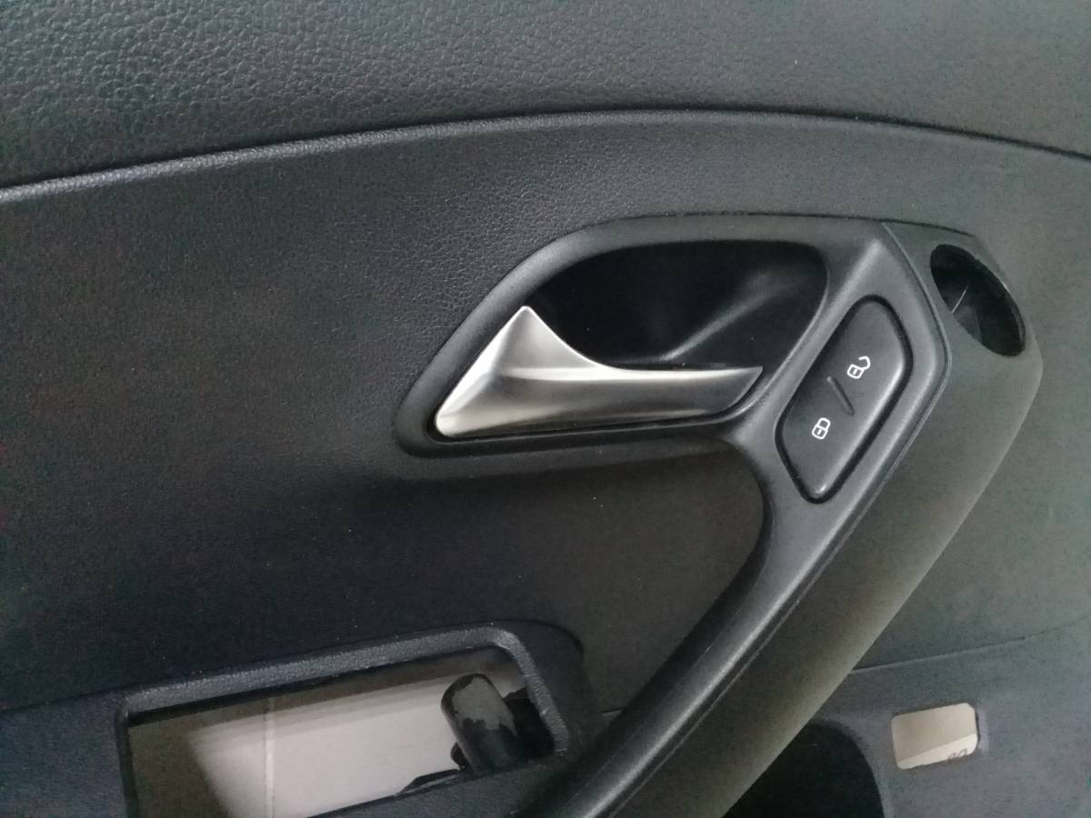 Обшивка двери передней левой Volkswagen Polo (Sed RUS) 2011>