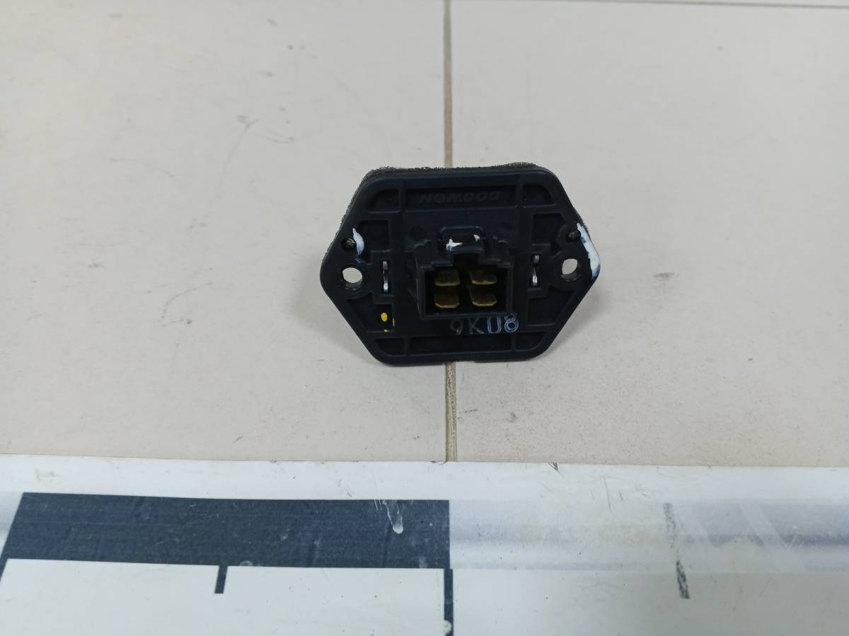Резистор отопителя Kia Rio 2 (JB) 2005-2011 Резистор отопителя Kia Rio 2 (JB) 2005-2011