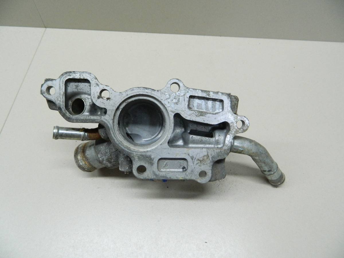 Фланец двигателя системы охлаждения Nissan X-Trail (T31) 2007-2014