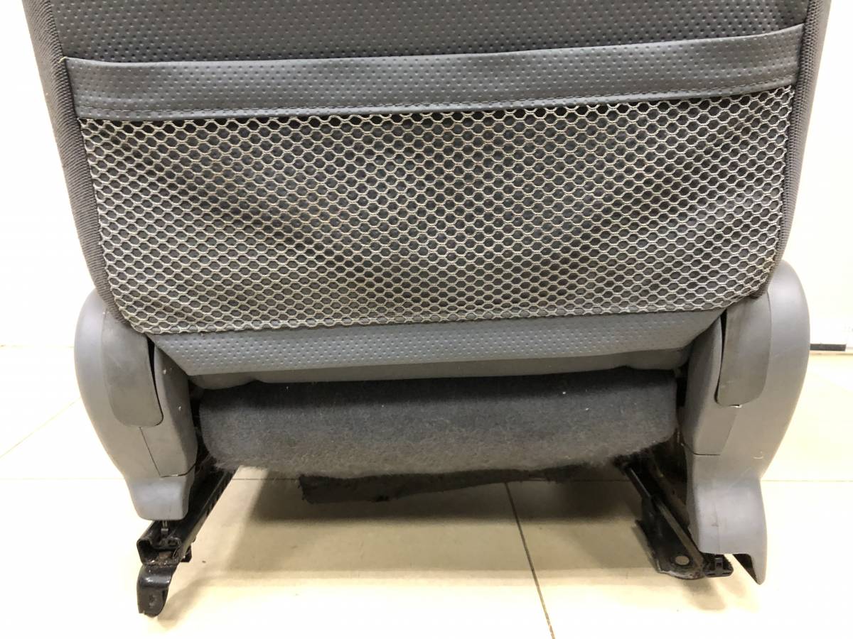Сиденье переднее правое Toyota Rav 4 (A20) 2000-2005