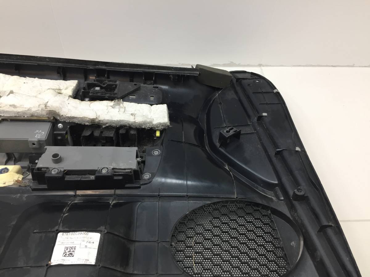 Обшивка двери передней правой Toyota Tundra (XK50) 2006-2010
