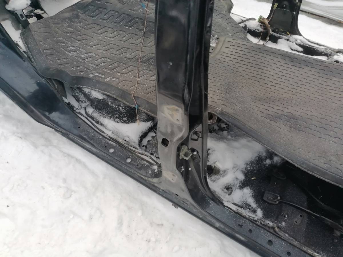 Порог со стойкой правый Suzuki Liana 2001-2007