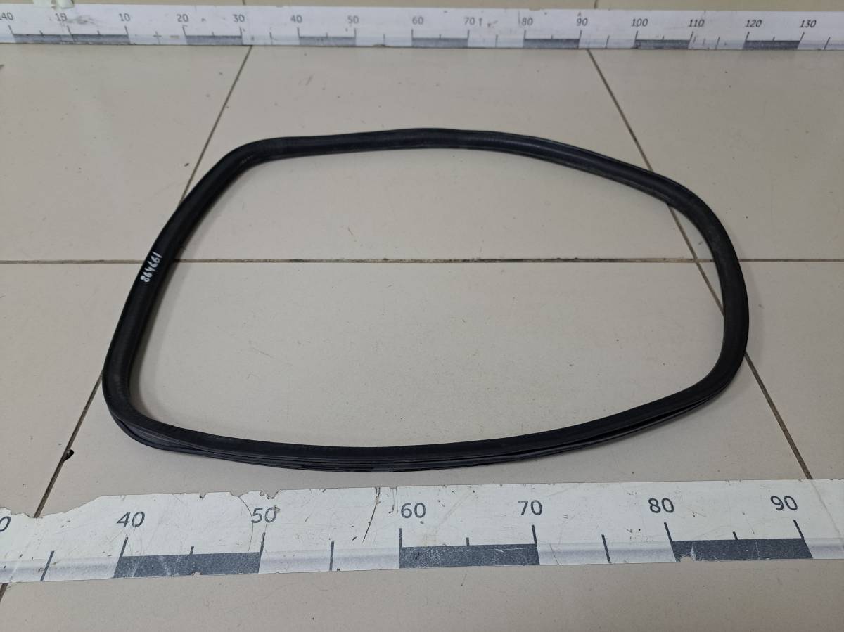 Уплотнитель (внутри) Toyota Land Cruiser Prado (J120) 2002-2009