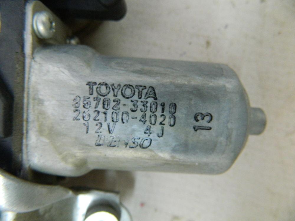 Стеклоподъемник электр. передний левый Toyota Auris (E150) 2006-2012