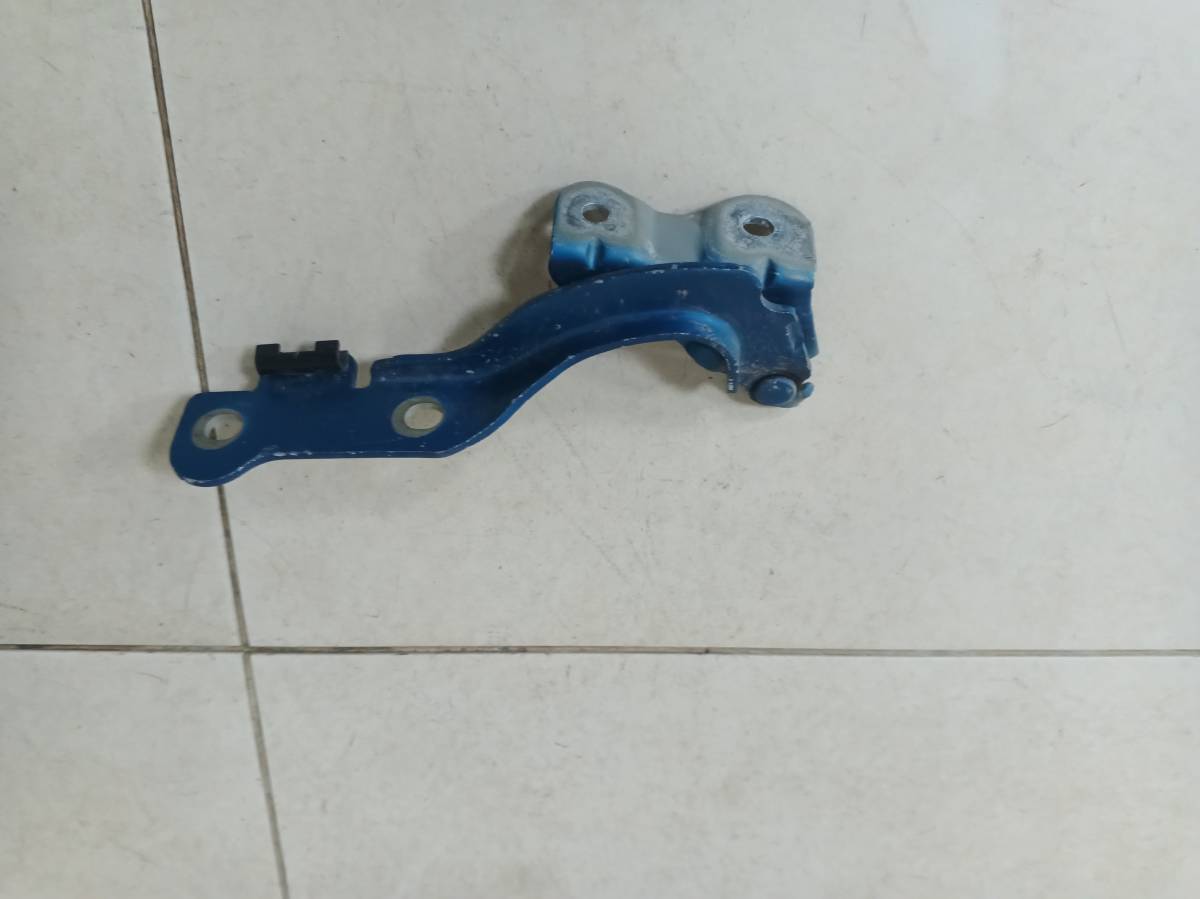 Петля капота левая Chevrolet Aveo T250 2005-2011