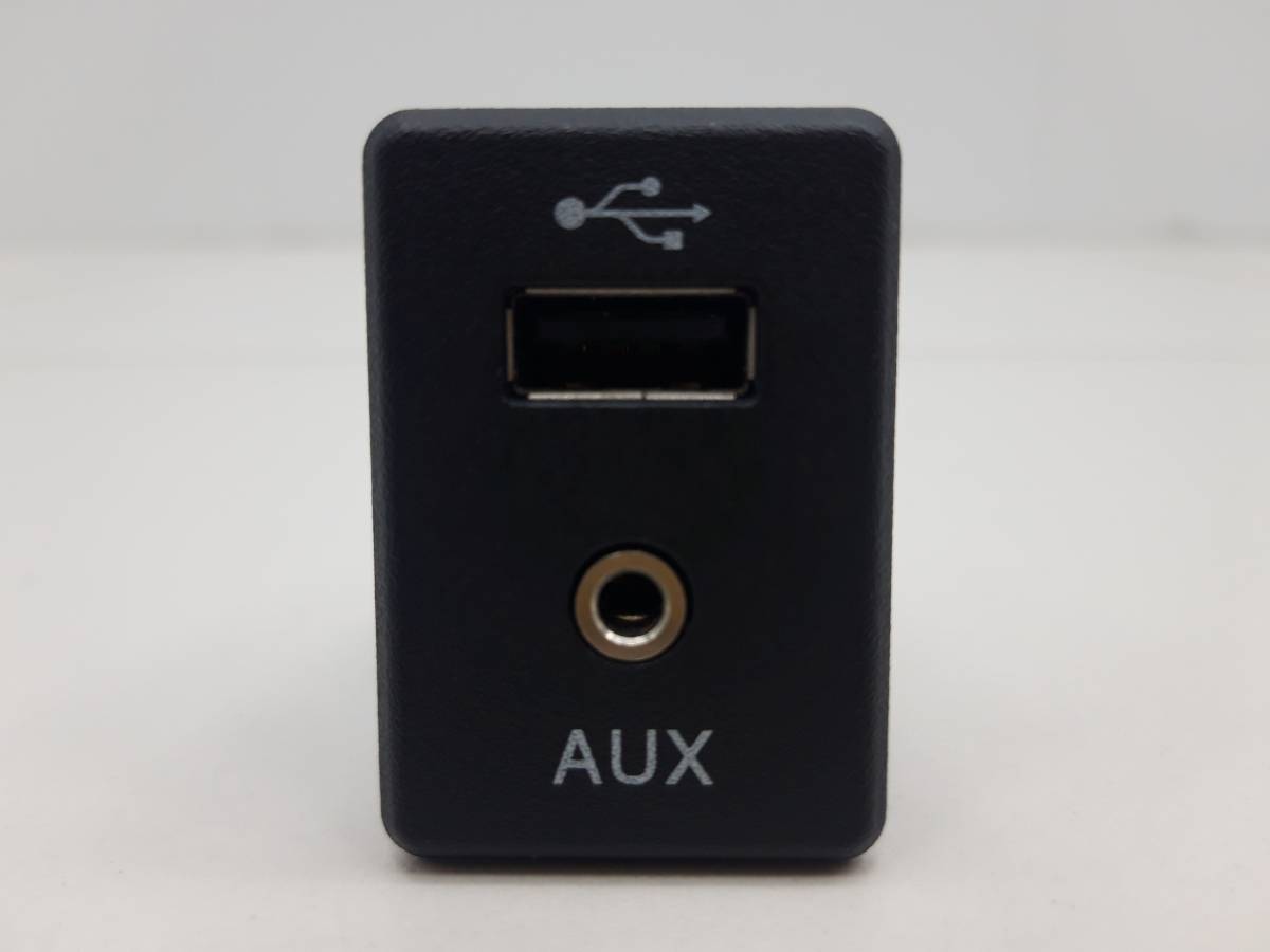 Разъем (USB AUX) Nissan X-Trail 3 (T32) 2014>