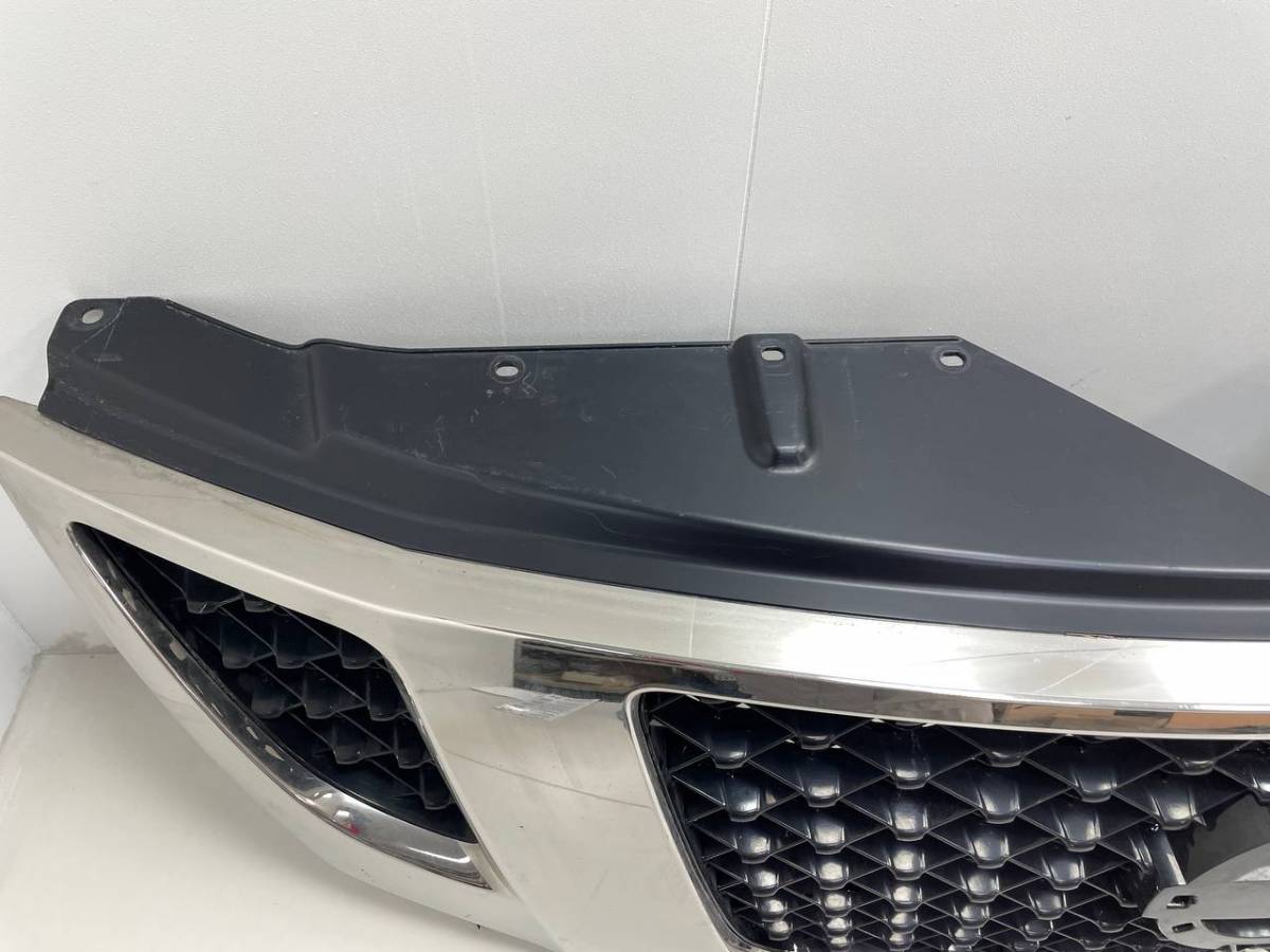 Решетка радиатора Nissan Patrol (Y62) 2010>