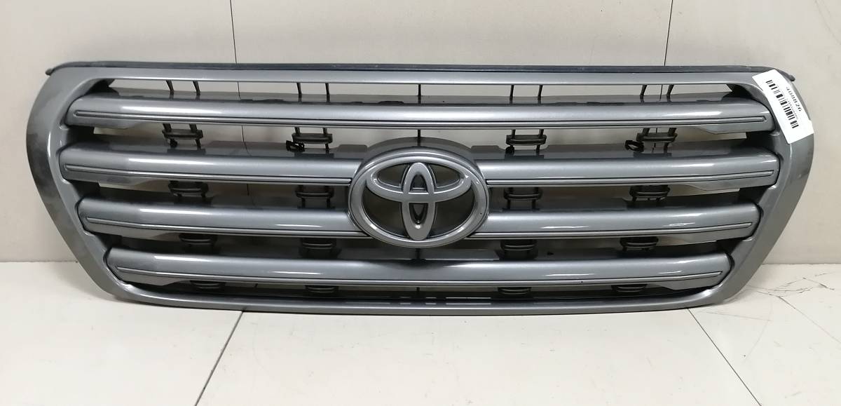 Решетка радиатора Toyota Land Cruiser (J200) 2007-2015