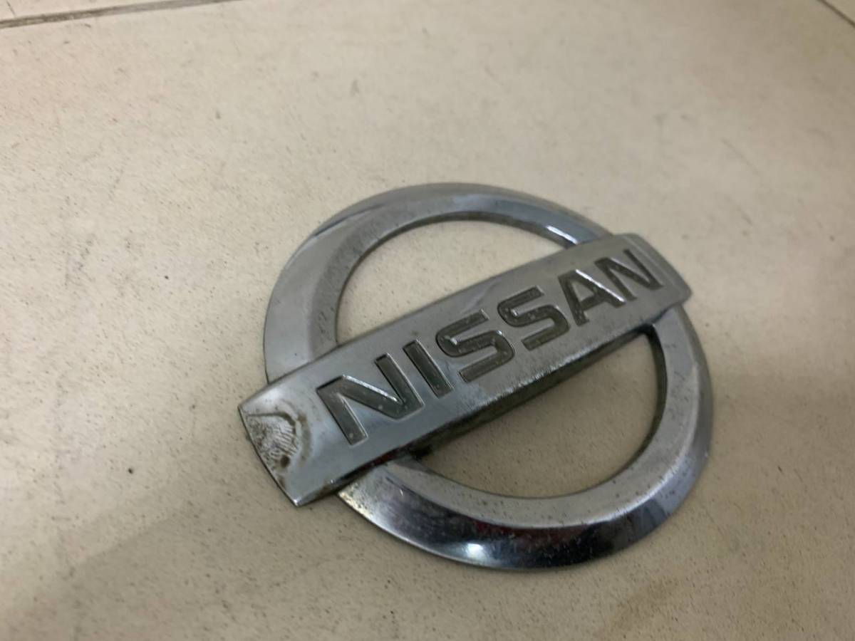 Эмблема Nissan March (K12) 2002-2010