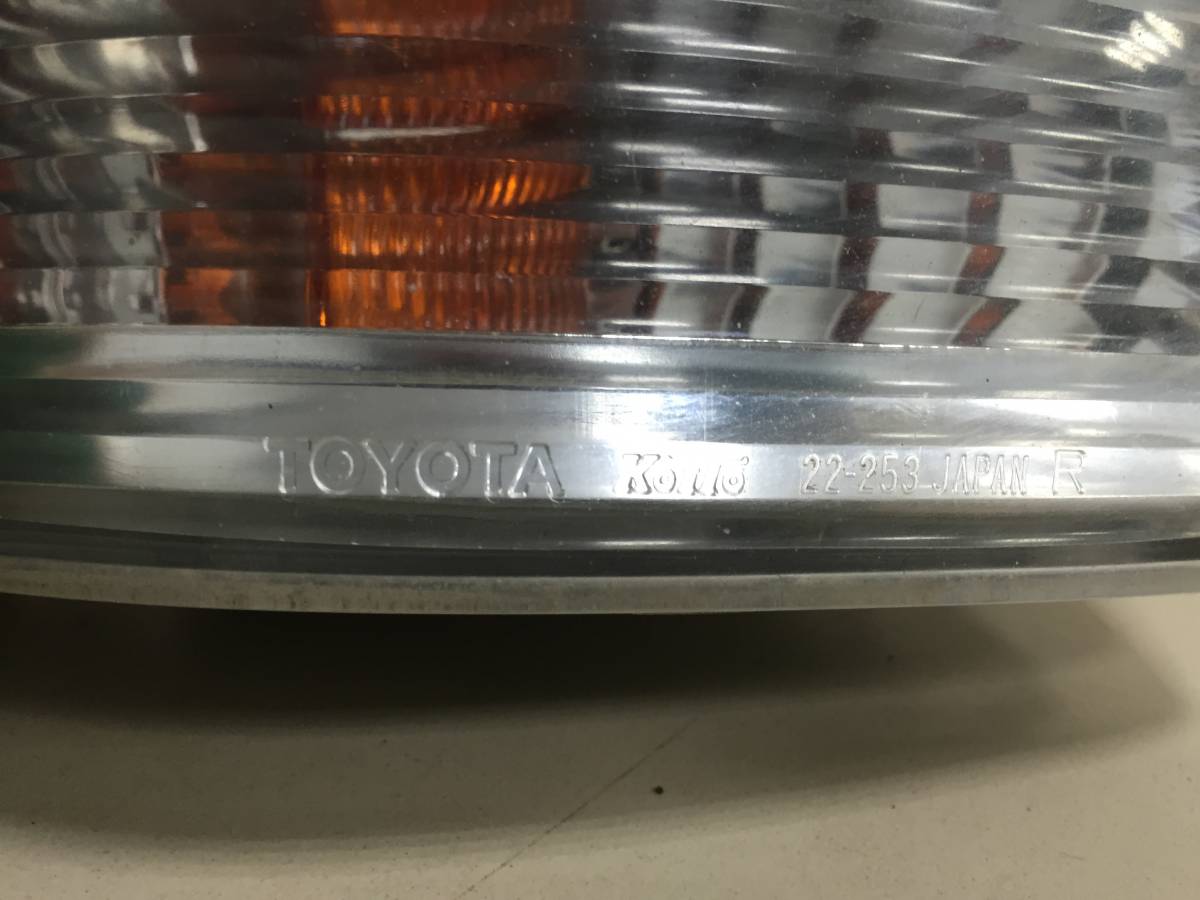 Указатель поворота в бампер правый Toyota Mark II  (X100) 1996-2000