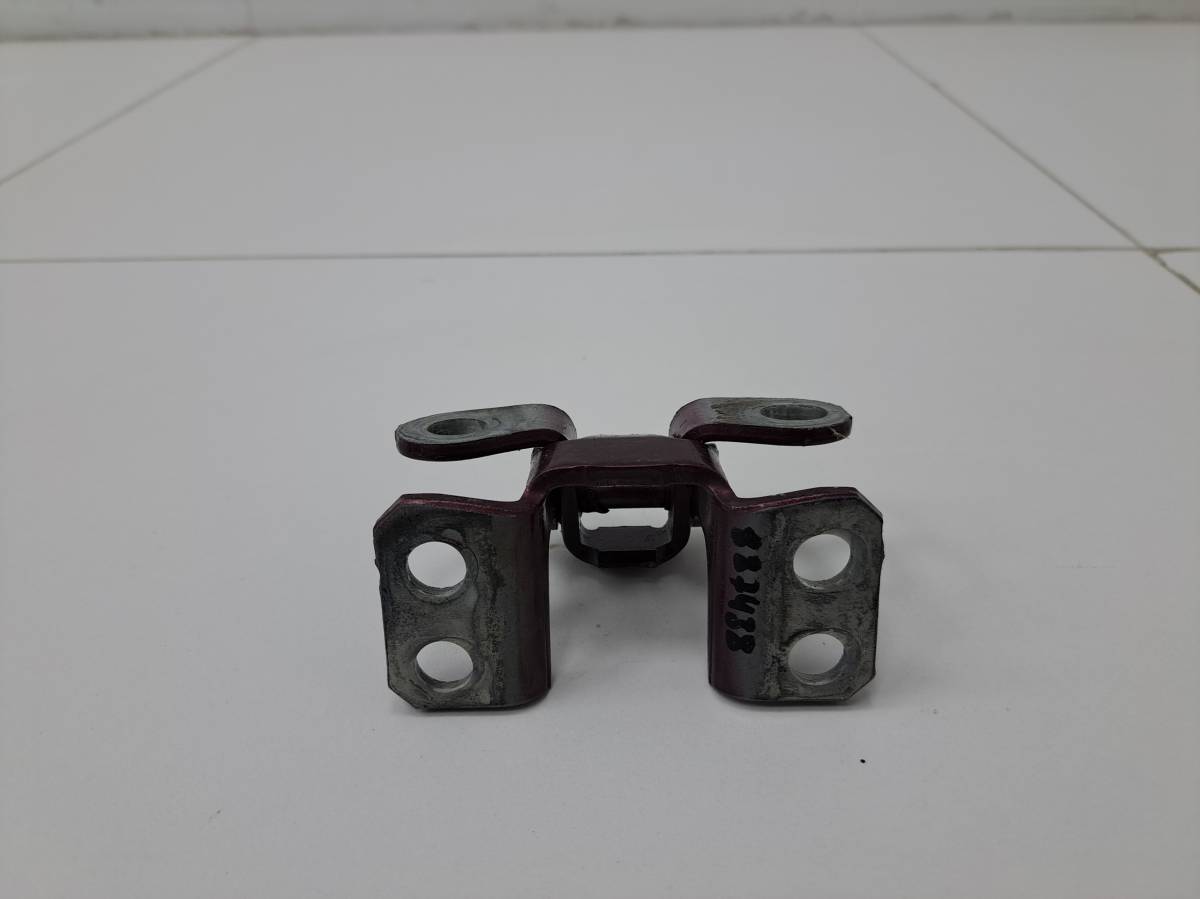 Петля двери багажника Toyota Land Cruiser Prado (J120) 2002-2009
