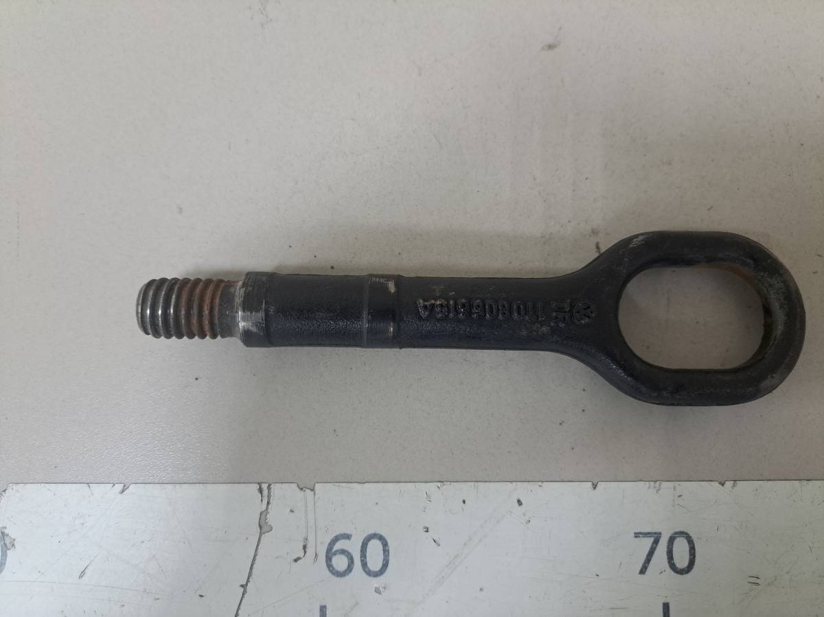 Крюк буксировочный Volkswagen Passat B6 2005-2010
