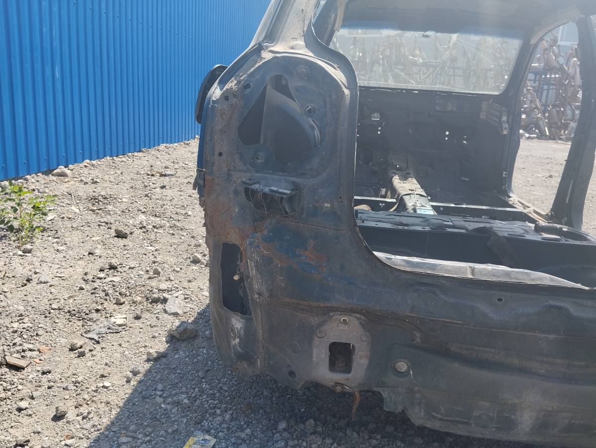 Панель задняя Toyota Corolla E120 2001-2007