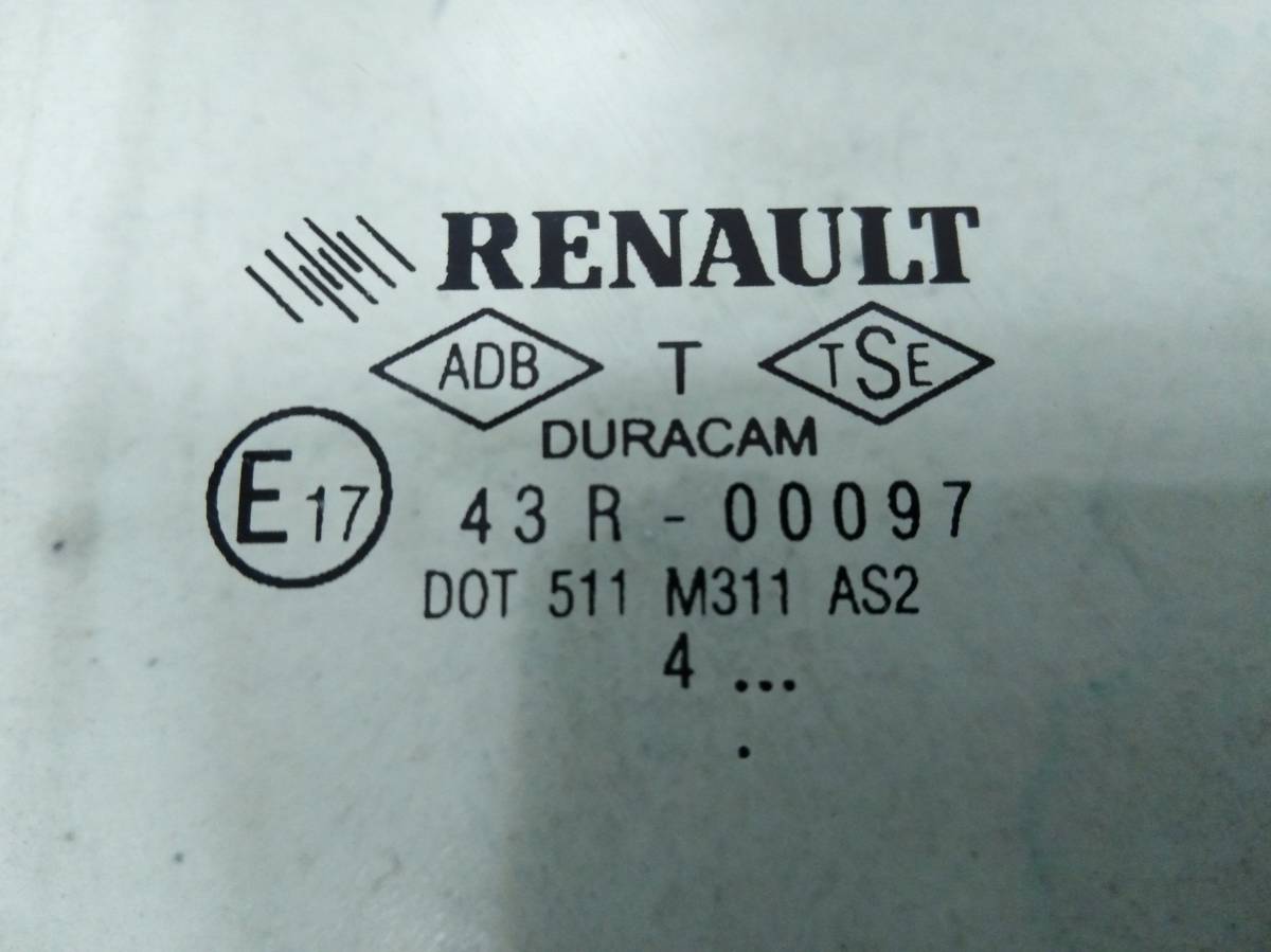 Стекло двери задней правой Renault Symbol (1) 2001-2008