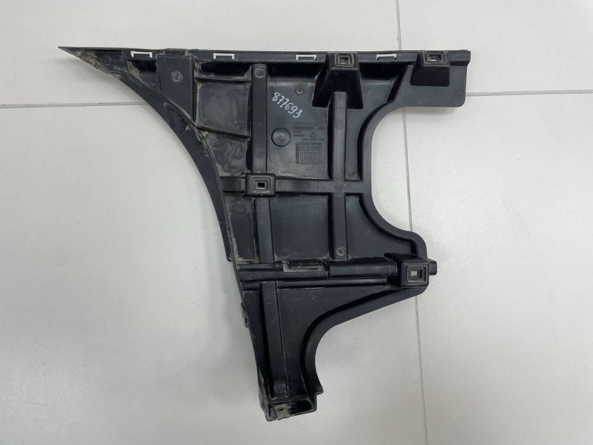 Кронштейн заднего бампера правый Volvo S60 (RS, RH) 2000-2009