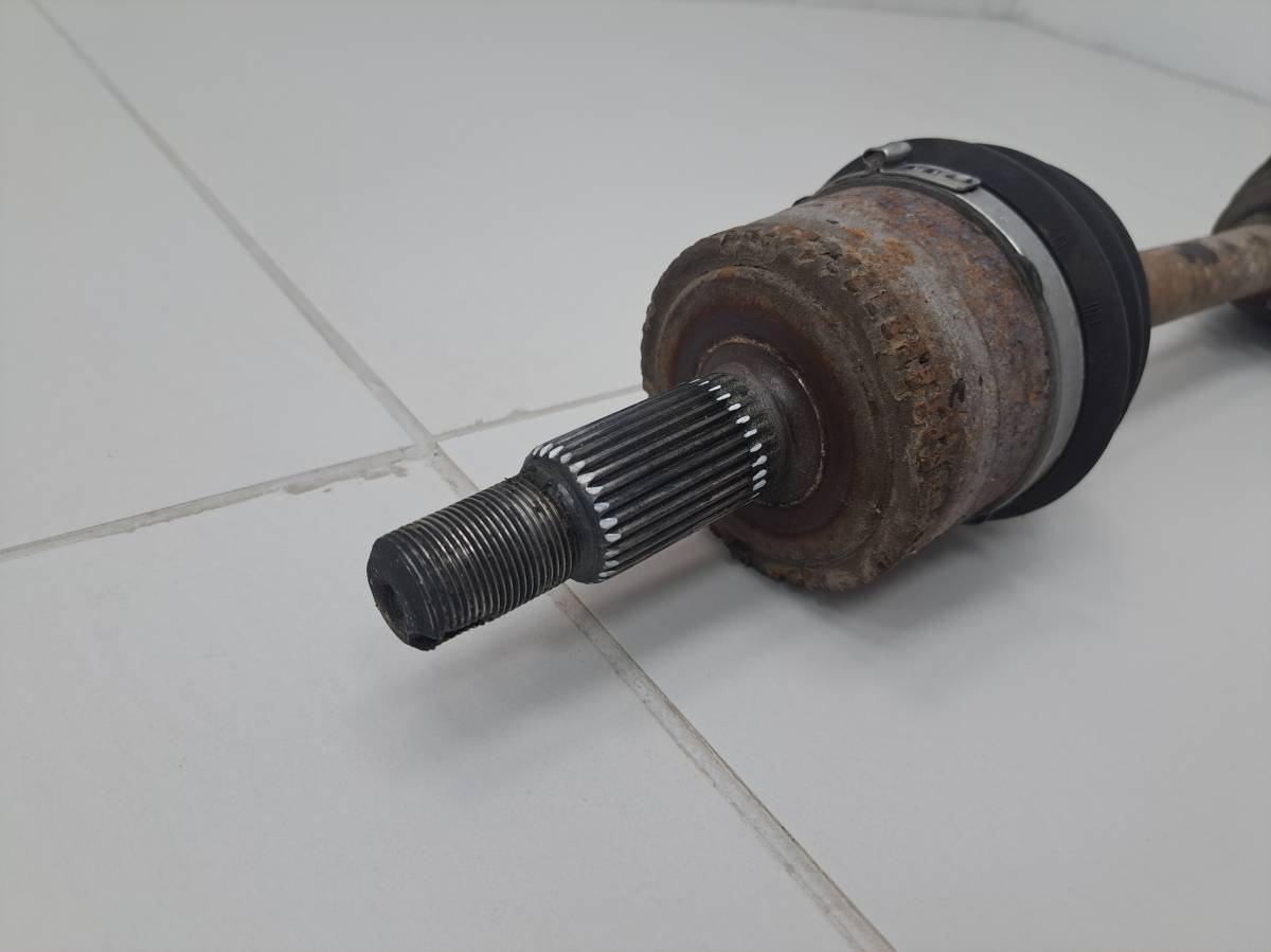 Полуось передняя левая Land Rover Discovery 3 2004-2009 Полуось передняя левая Land Rover Discovery 3 2004-2009