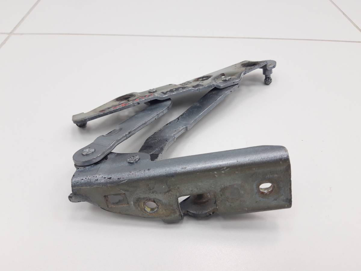 Петля крышки багажника Nissan Primera (P12) 2002-2007