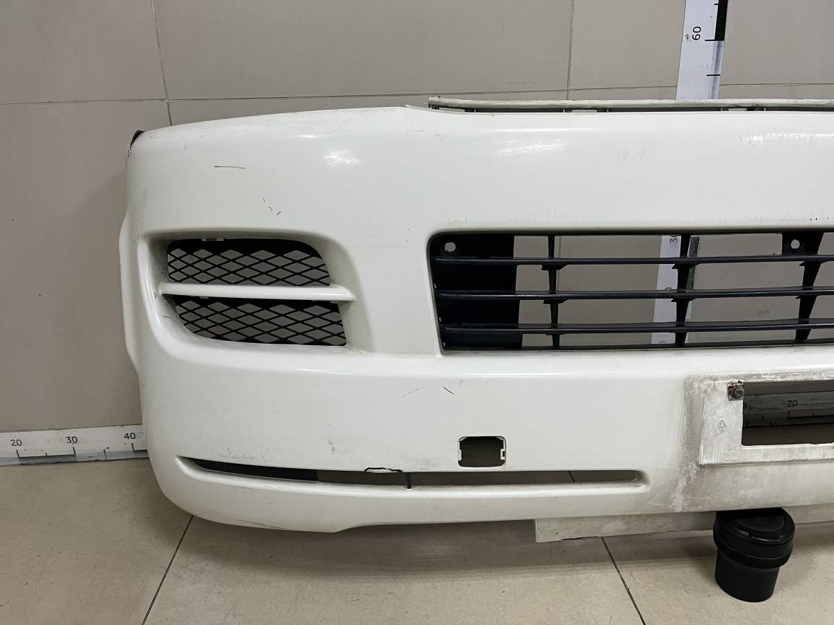 Бампер передний Toyota Hiace H200 2005-2015
