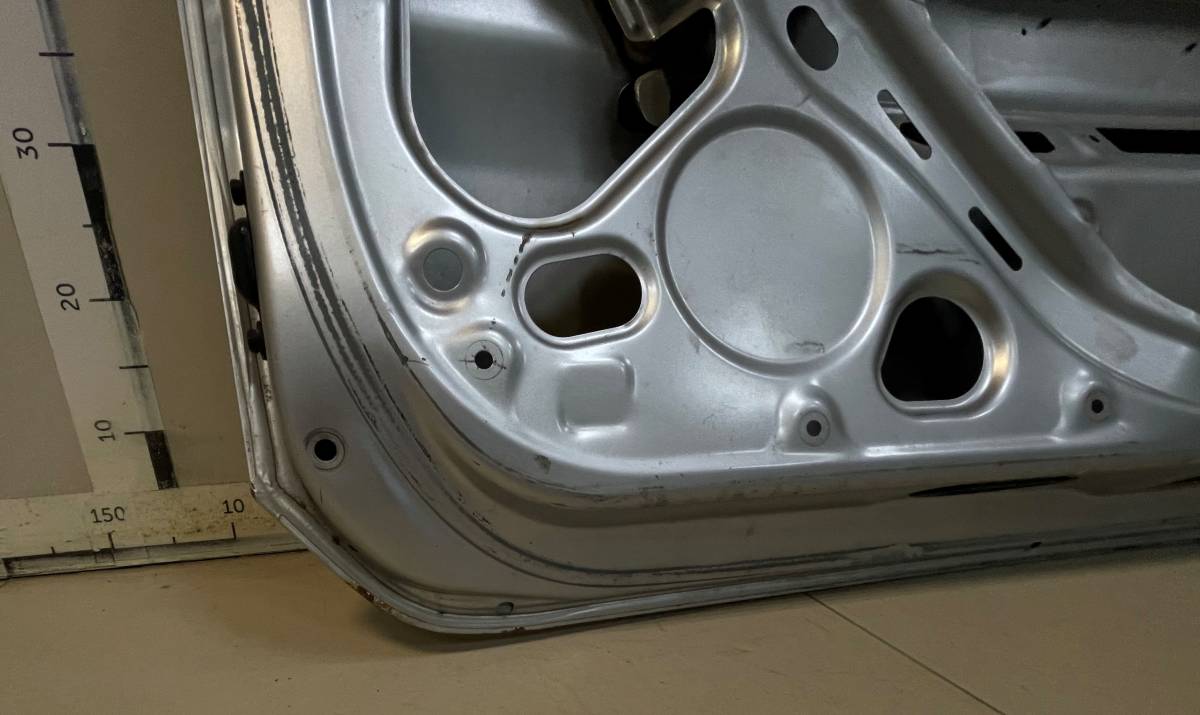 Дверь багажника со стеклом Toyota Noah (R60) 2001-2007