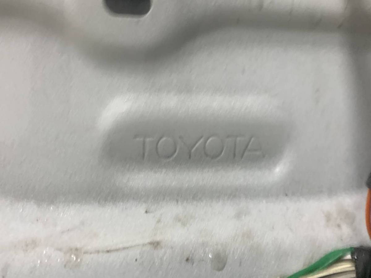 Дверь багажника Toyota Corolla Rumion 2007-2015