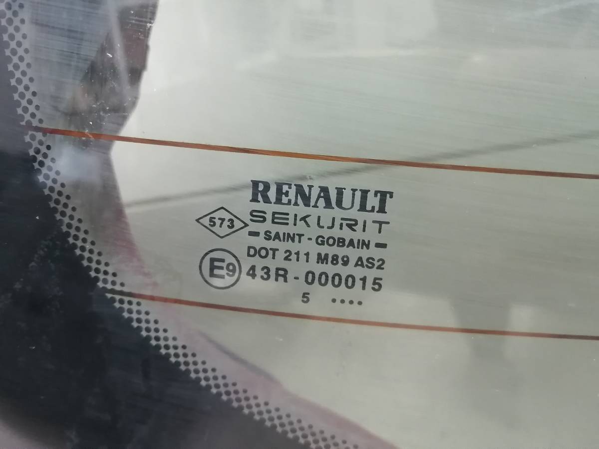 Стекло заднее Renault Megane (2) 2002-2009