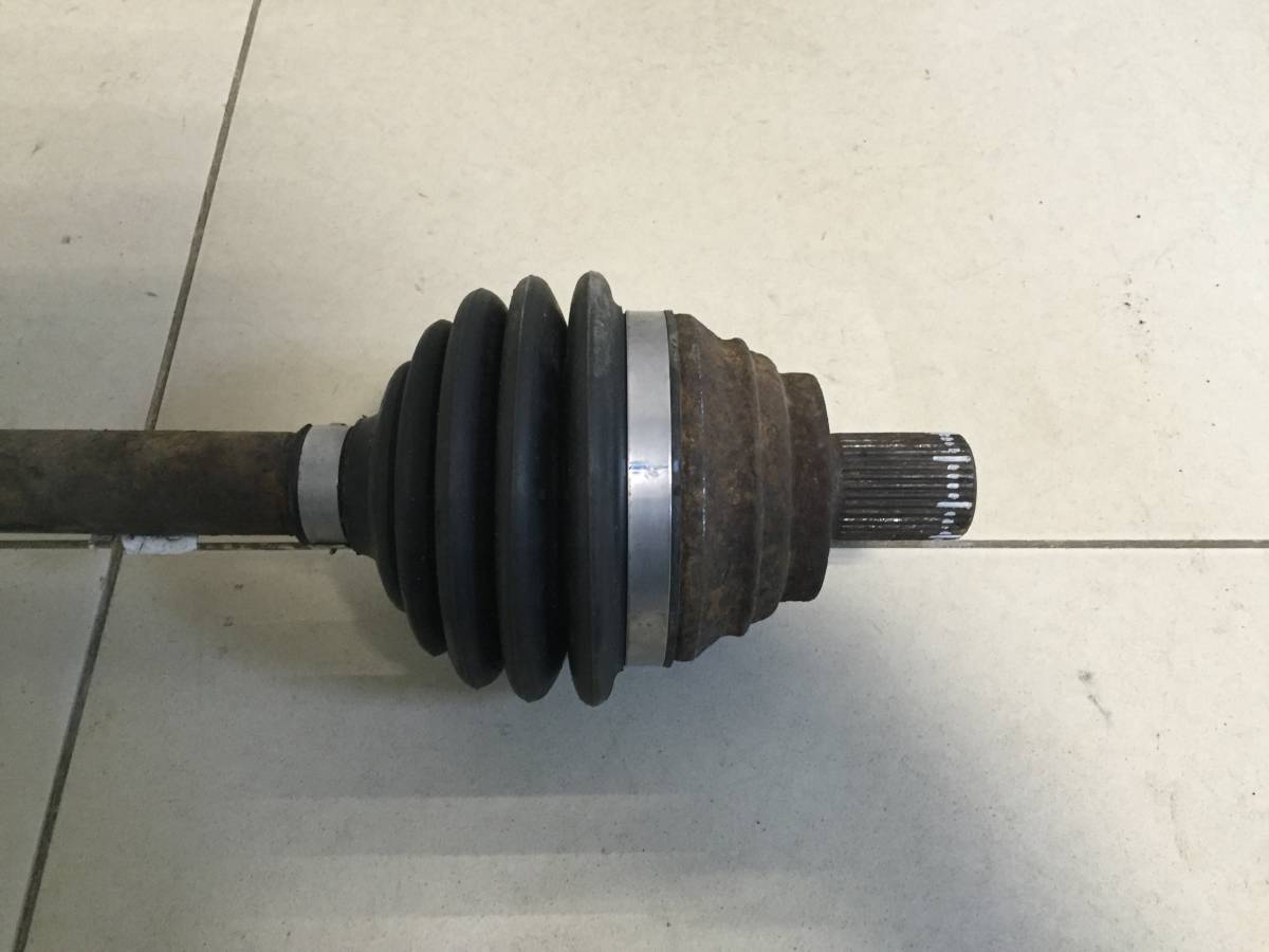 Полуось передняя левая Volkswagen Jetta (1K) 2006-2011