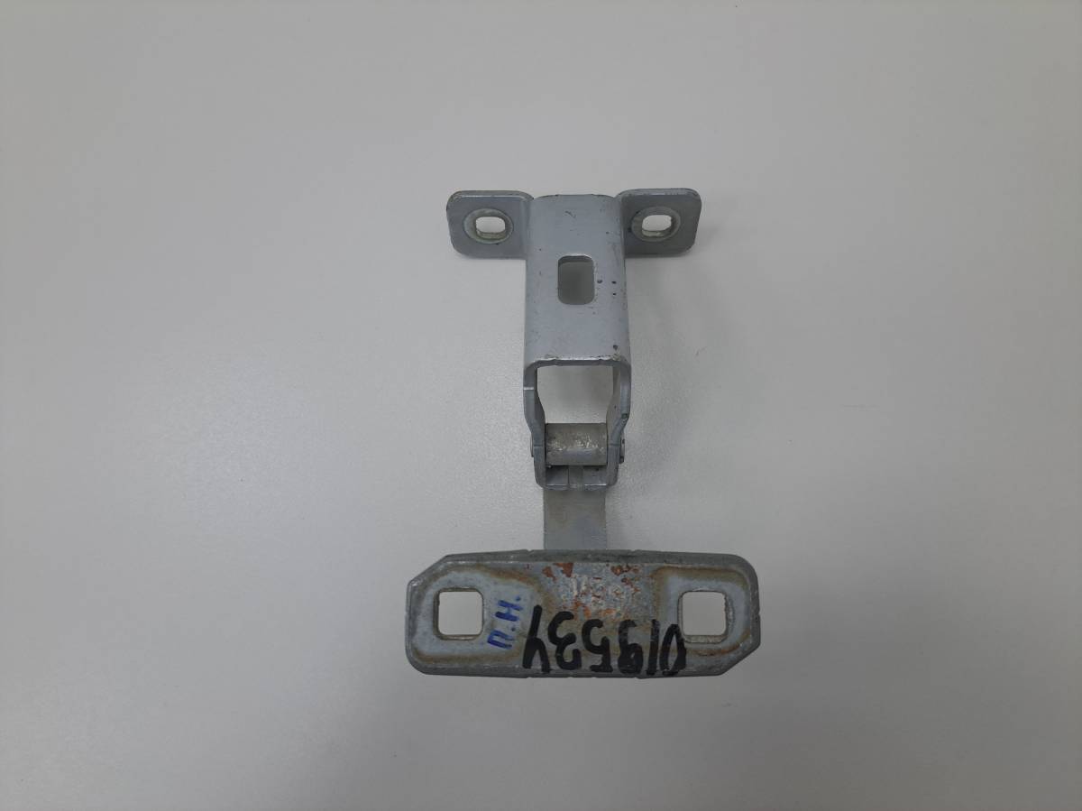Петля двери багажника Lada Largus 2012>