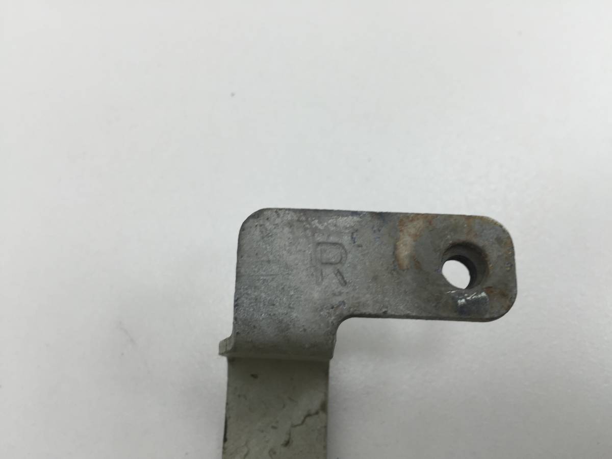 Петля капота правая Kia Spectra 2001-2011