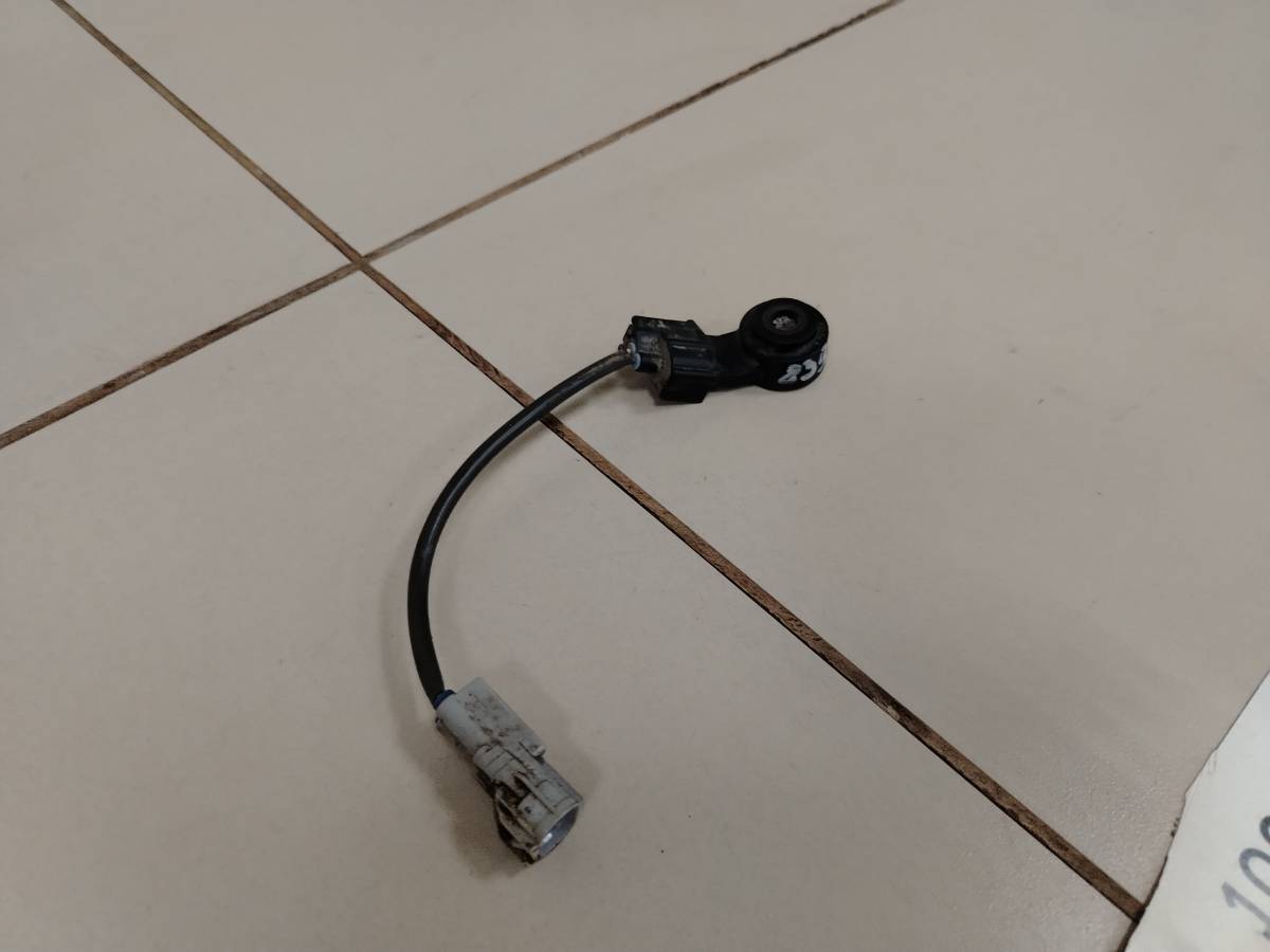 Датчик детонации Toyota Corolla E120 2001-2007 Датчик детонации Toyota Corolla E120 2001-2007