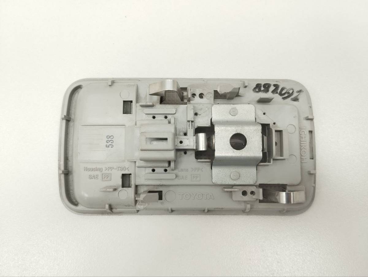Плафон салонный Toyota Corolla E120 2001-2007