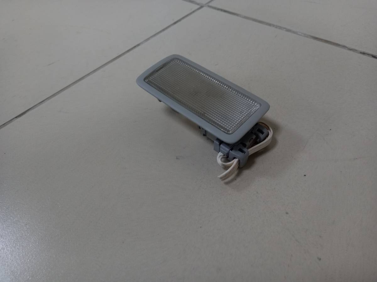 Плафон салонный Toyota Corolla E150 2006-2013 Плафон салонный Toyota Corolla E150 2006-2013
